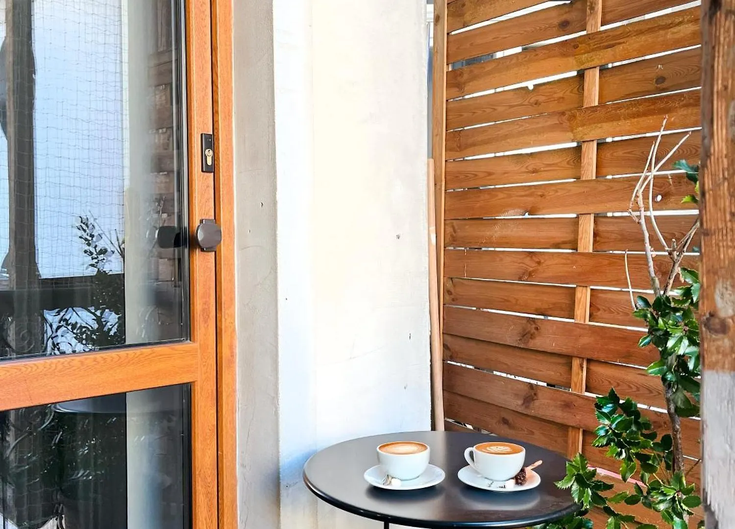 Elegant And Cozy Apartment With Balcony, In The Heart Of Krakow