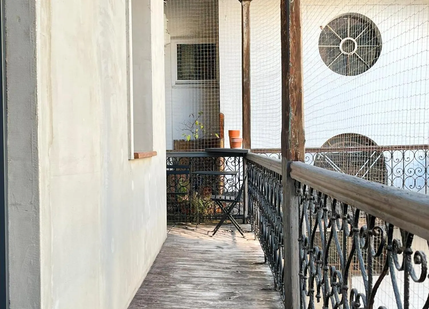 Elegant And Cozy Apartment With Balcony, In The Heart Of Krakow